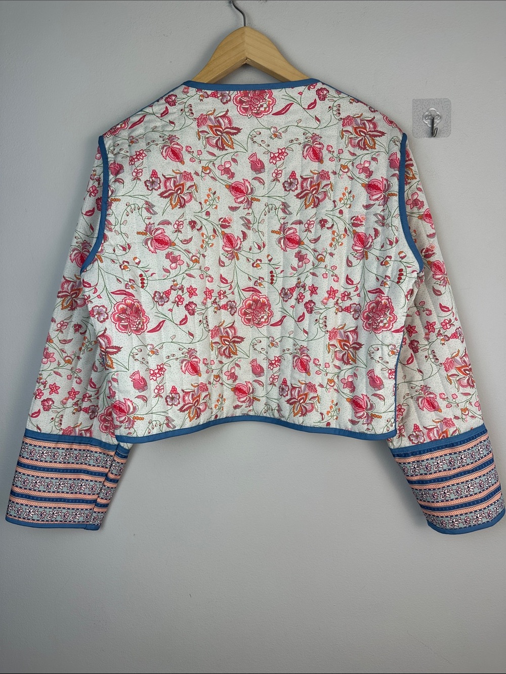 NWOT Women’s Floral Quilted Open Front Jacket Long Sleeve Cropped Bohemian Small - Picture 10 of 16